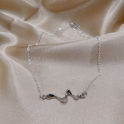 Wavy Wonder Necklace