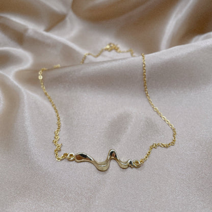 Wavy Wonder Necklace